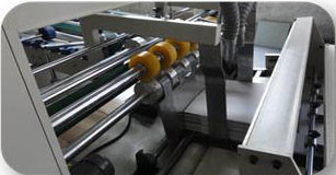Máy dán hàng đầu 380V Máy đẩy bộ đếm cho bao bì carton các tông